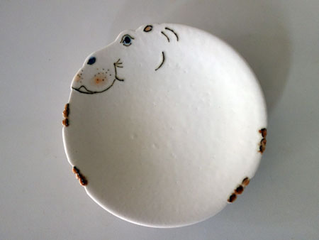 pottery hippo plate by Satoko Shintani