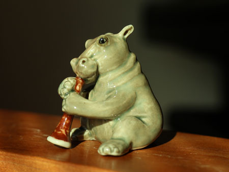 Pottery hippo oboe
