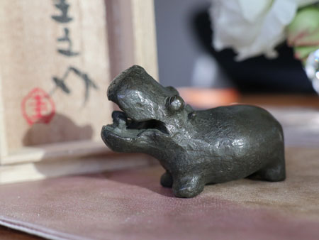 hippopotamus by Keinosuke Totsu