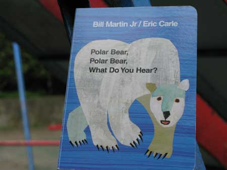  『Polar Bear,Polar Bear,What Do You Hear?』