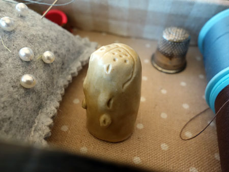陶器の指ぬき hippo head byHiki