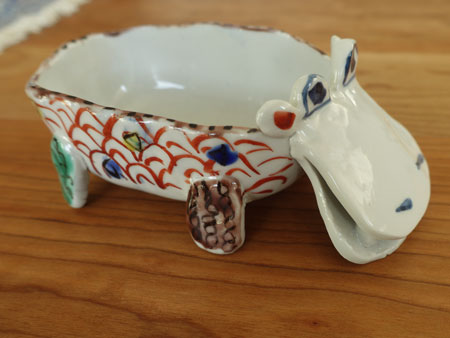 flower pot of porcelain hippo by Masaki Ariga
