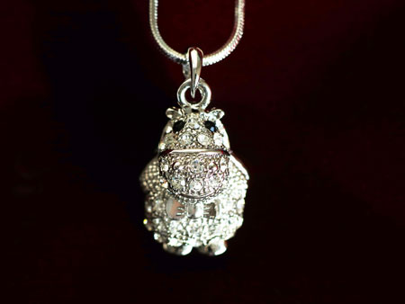 crystal glass 3D Hippo pendant