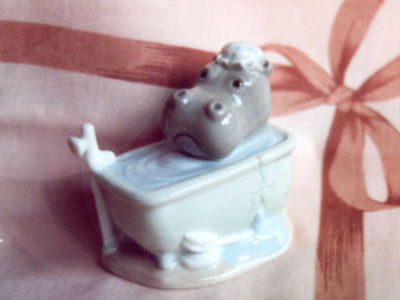 台湾の家にあった入浴女子の陶器